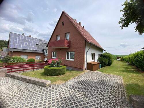 Ansicht Straße 2.jpg - TOP EFH mit Keller und Garage in Warburg - Ihr neues Zuhause ?