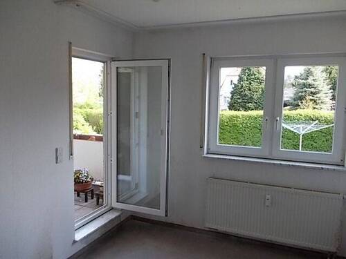 Schlafzimmer zum Balkon.JPG - 