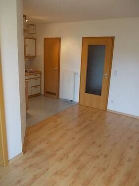 Wohnzimmer zur Küche.JPG - 