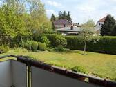 Blick vom Balkon.JPG - Kleine Wohnung in ruhiger Lage - 164.000,00 EUR Kaufpreis, ca.  44,80 m² Wohnfläche