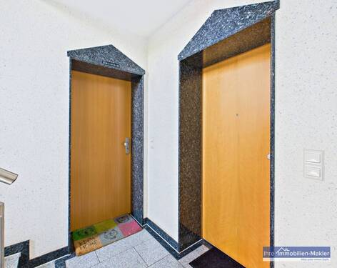 Eingangstür - Etagenwohnung mit 85,00 m² in Waltrop zur Miete