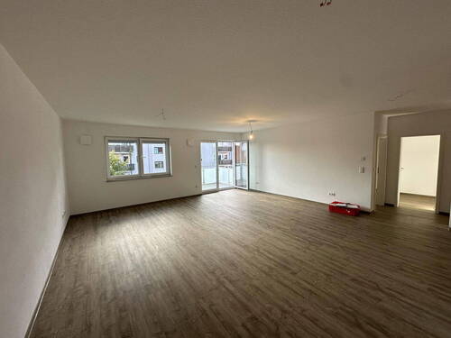 WZ - 2 Zimmer Etagenwohnung zur Miete in Roth