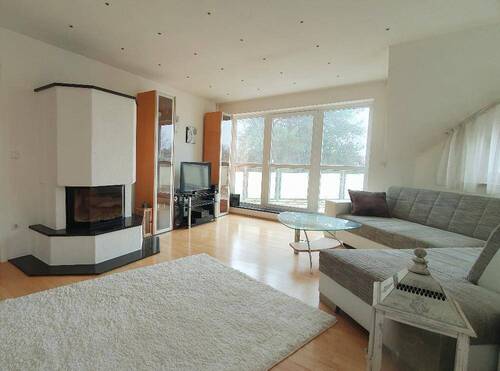 Wohnzimmer - 2 Zimmer Etagenwohnung zur Miete in Radebeul
