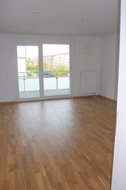 Wohnzimmer - 3 Zimmer Etagenwohnung in Unterhaching