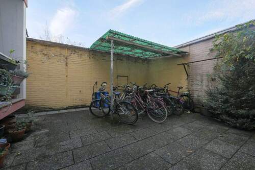 Fahrradabstellplatz im Hinterhof - 