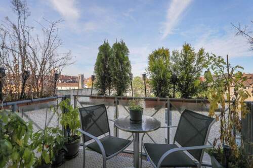 Balkon zur Küche - Etagenwohnung mit 67,10 m&sup2; in Karlsruhe / Oststadt zum Kaufen