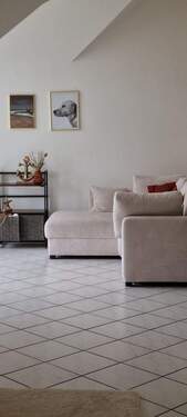 20251024_155604.jpg - Wunderschöne Dachgeschosswohnung mit 2 Balkonen im Herzen von Bielstein