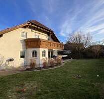 3- Parteienhaus mit Erkern, idealen Grundrissen & Garten in Steinenstadt - Neuenburg