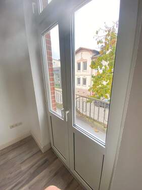 Ausgang auf den Balkon.jpg - 