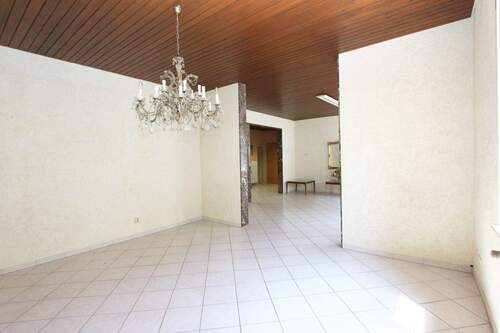 Wohn- und Essbereich - 4 Zimmer Etagenwohnung zum Kaufen in Stuttgart