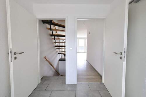 Eingangsbereich - 6 Zimmer Reihenmittelhaus in Rastatt