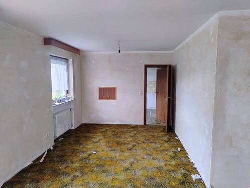 Wohn- Esszimmer - Tür Küche - 