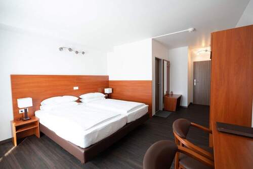 Zimmer - Gewerbeobjekt (Büro, Produktion, Verkauf) zum Kaufen in Erlangen