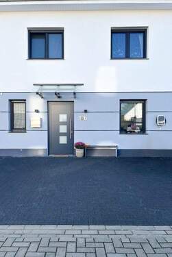 Hauseingang - 4 Zimmer Reihenmittelhaus zum Kaufen in Velpke