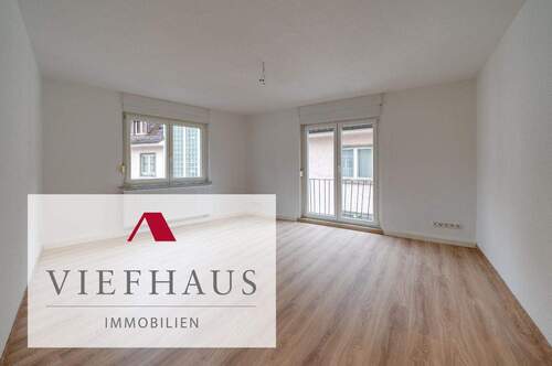Viefhaus Immobilien Würzburg - Erstbezug nach Kernsanierung - Stilvolle 4-Zimmer-Wohnung mit überdachtem Balkon in zentraler Lage