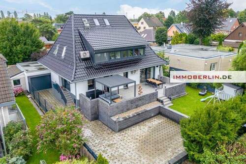 1.jpg - 5 Zimmer Einfamilienhaus zum Kaufen in Berlin