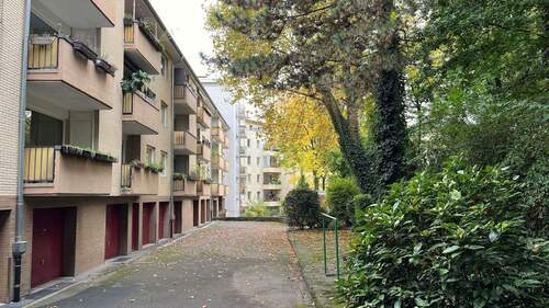 Hinterhof - Etagenwohnung mit 65,00 m² in Köln zum Kaufen