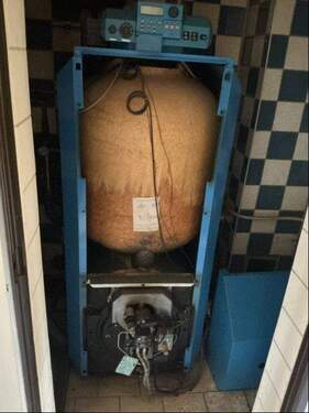 Heizungsraum im Bad Erdgeschoss - 