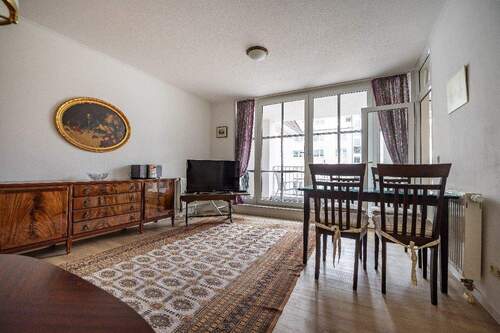 Wohnzimmer - 3 Zimmer Etagenwohnung in Binz