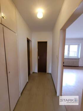 EG Flur Eingang Zimmer.jpg - 