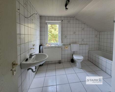 DG Bad mit Badwanne.jpg - 