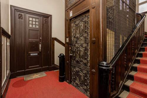 Hausflur - 2 Zimmer Etagenwohnung zum Kaufen in Berlin