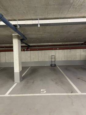 Tiefgaragenstellplatz - 