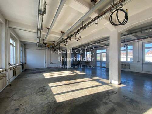 Lager- und Produktionsfläche Hauptgebäude - 