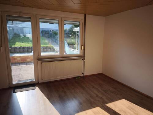 Wohnbereich mit Ausgang Terrasse - 