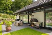 mit luxuriös gestalteten Terrassen - 