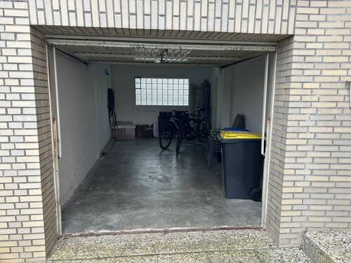 Garage - 