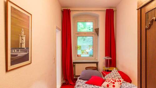 Schlafzimmer (2).jpg - 2 Zimmer Etagenwohnung in Berlin