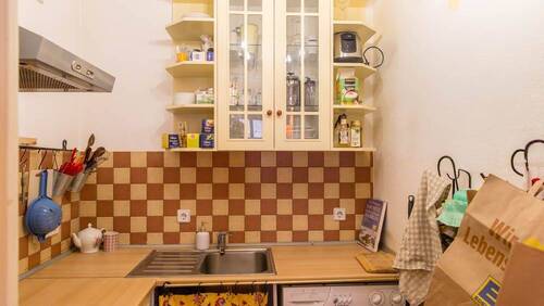 Kueche (1).jpg - Etagenwohnung mit 42,90 m&sup2; in Berlin zum Kaufen