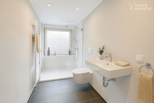 Bad - Beispiel Foto fertig renoviert - 