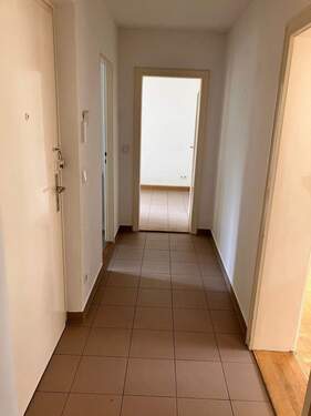 Flur - Etagenwohnung mit 50,00 m&sup2; in Nürnberg zur Miete