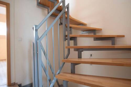 Treppe zum DG - 