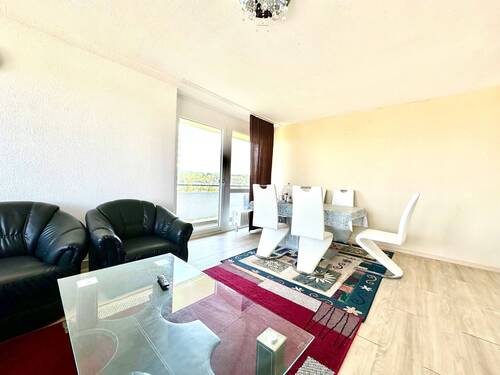 Helles Wohn- und Esszimmer - 