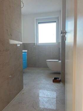 WHG0237_Bad - Etagenwohnung mit 72,00 m&sup2; in Vöhringen zur Miete