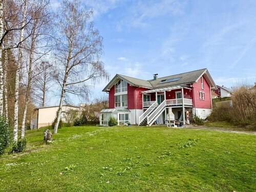 Ein Traumhaus mit großem Grundstück - 