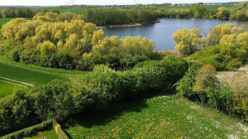Blick über Grundstück zum See - Baugrundstück am Sildemower See