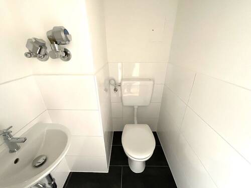 Separate Toilette - 