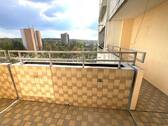 Balkonblick - Etagenwohnung mit 80,60 m&sup2; in Nürnberg zur Miete