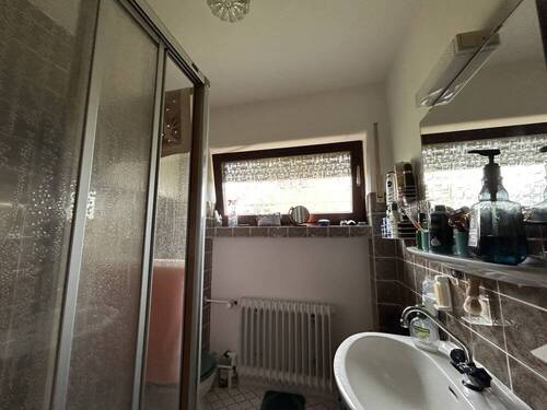 Duschbad im Untergeschoss - 