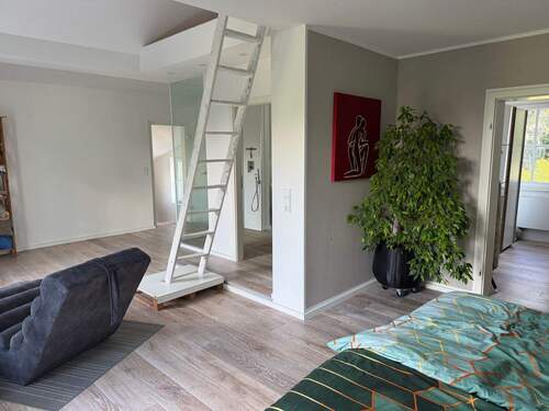 Schlafzimmer - 5 Zimmer Einfamilienhaus in Wiesbaden