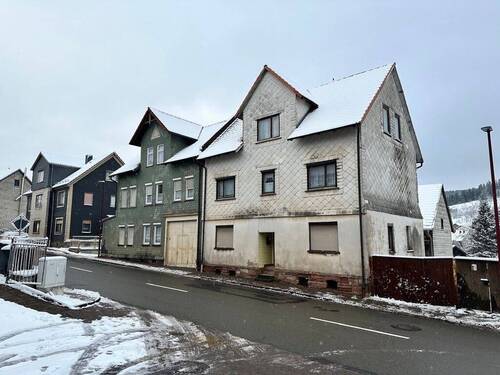 verkehrsgünstige Lage - Einfamilienhaus mit 148,00 m&sup2; in Brotterode zum Kaufen