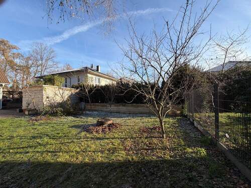 3 - 6 Zimmer Einfamilienhaus in Kleinmachnow