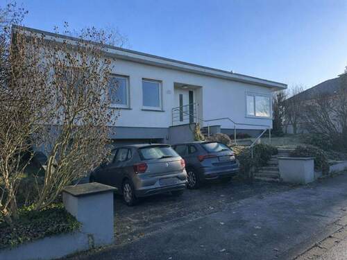 Außenansicht - 5 Zimmer Bungalow zum Kaufen in Lage