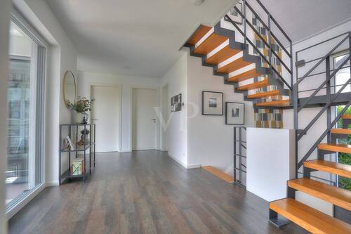 Treppenhaus ins Dachgeschoss - 