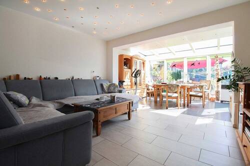 Wohnzimmer EG (1) - 4 Zimmer Doppelhaushälfte in Oberursel (Taunus)