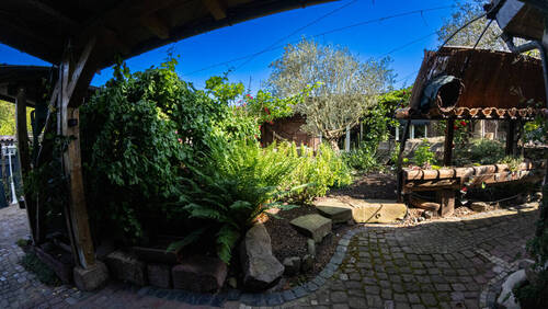 Liebevoll gestaltet - 2 Zimmer Mehrfamilienhaus, Wohnhaus in Groß-Umstadt / Richen